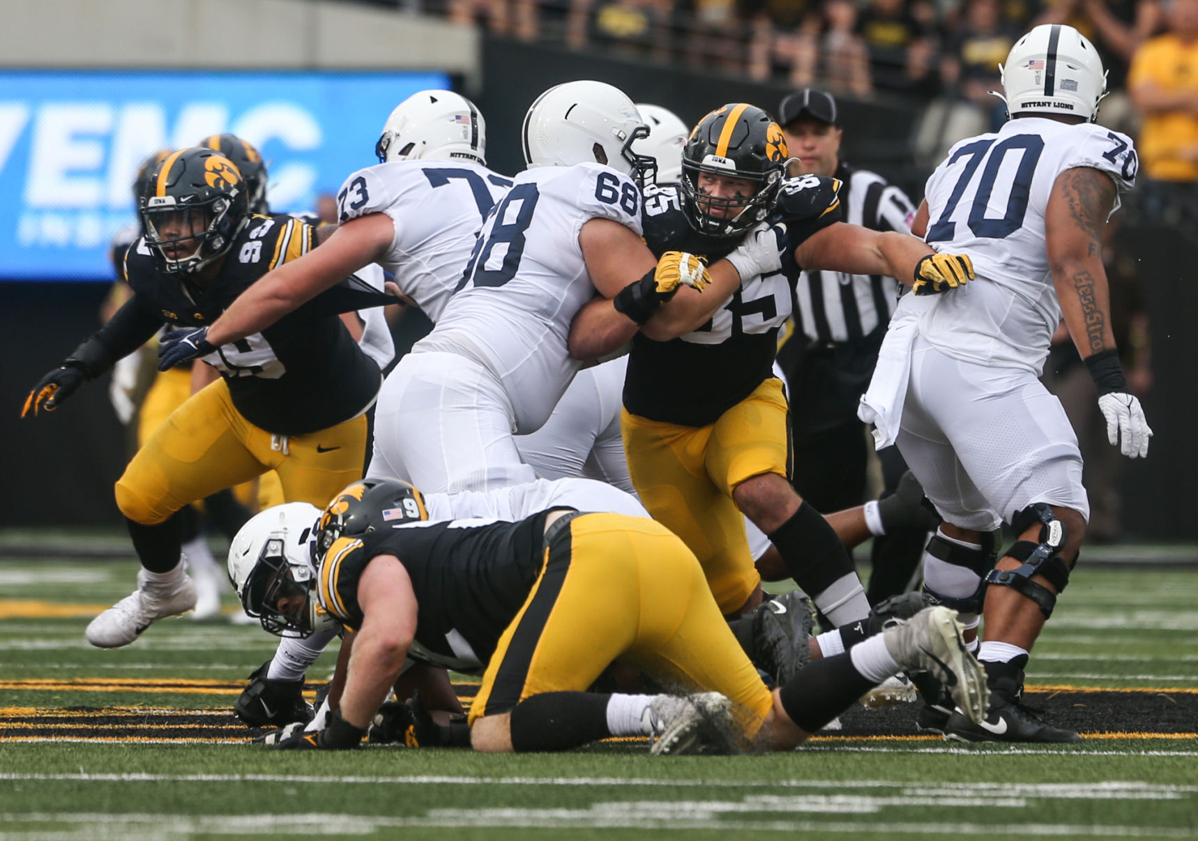 100921-qc-spt-iowa-fball-036